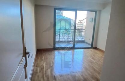 Apartment - 3 Bedrooms - 4 Bathrooms for sale in Talaat St. - San Stefano - Hay Sharq - Alexandria