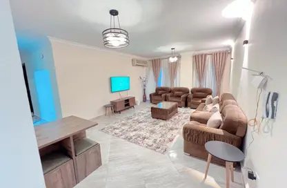 شقة - 3 غرف نوم - 2 حمامات للايجار في حى القرنفل - التجمع الخامس - مدينة القاهرة الجديدة - القاهرة