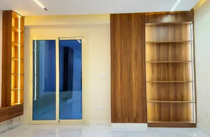 شقة - 3 غرف نوم - 2 حمامات للبيع في البوابة الثالثة القديمة - خفرع - حدائق الاهرام - الجيزة شقة - 3 غرف نوم - 2 حمامات للبيع في البوابة الثالثة القديمة - خفرع - حدائق الاهرام - الجيزة