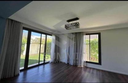 Apartment - 2 Bedrooms - 2 Bathrooms for sale in Suez Road - New Cairo City - Cairo