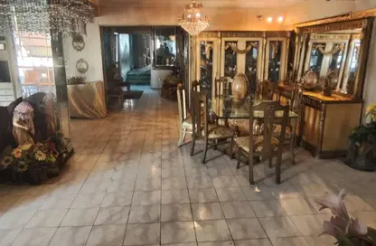 Apartment - 3 Bedrooms - 3 Bathrooms for sale in Abdelrahman Sedky St. - 6th Zone - Nasr City - Cairo