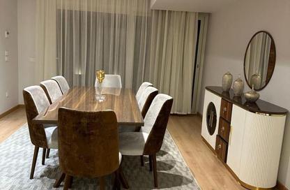 Villa - 5 Bedrooms - 3 Bathrooms for rent in Beverly Hills Road - 17th District - Sheikh Zayed City - Giza