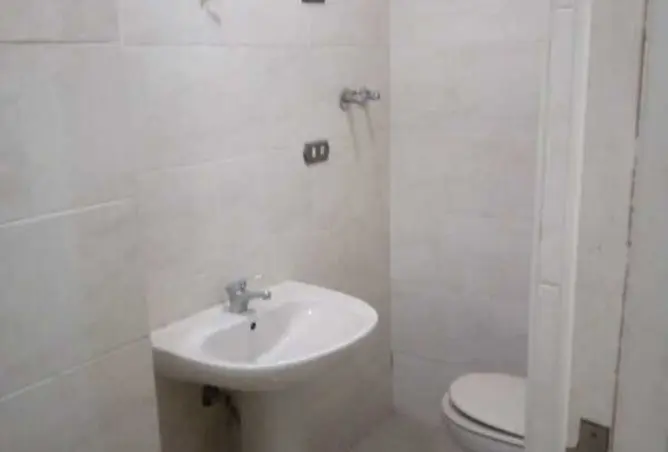 98010082 - Property Image 3