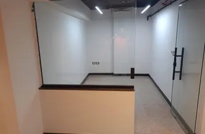 مساحات مكتبية - 5 غرف نوم - 2 حمامات للايجار في شارع التسعين الشمالي - التجمع الخامس - مدينة القاهرة الجديدة - القاهرة