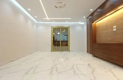 Apartment - 3 Bedrooms - 2 Bathrooms for sale in Gate 1 - Khofo - Hadayek El Ahram - Giza