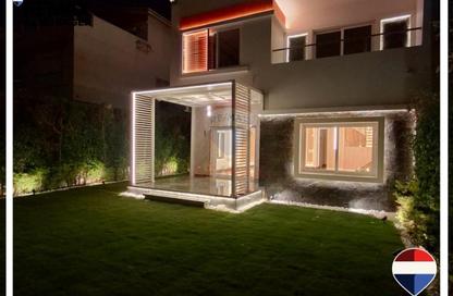 Villa - 5 Bedrooms - 3 Bathrooms for sale in Zayed Dunes Complex - 6th District - Sheikh Zayed City - Giza