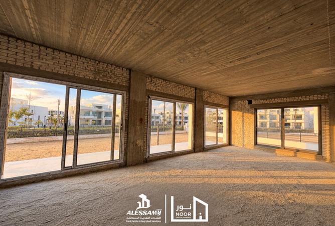 standalone villa for sale in noor 580m installamen