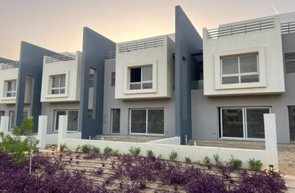Townhouse - 3 Bedrooms - 3 Bathrooms for sale in Hyde Park - New Cairo City - Cairo