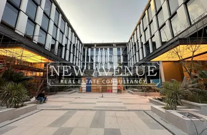 Office Space - 4 Bedrooms - 2 Bathrooms for sale in Park St. - Ring Road - The 5th Settlement - New Cairo City - Cairo