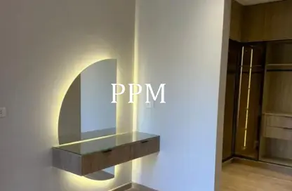 Apartment - 2 Bedrooms - 2 Bathrooms for rent in Moon Residences - Fifth Square - The 5th Settlement - New Cairo City - Cairo