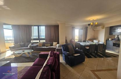 Penthouse - 3 Bedrooms - 3 Bathrooms for sale in Sarayat Al Maadi - Hay El Maadi - Cairo