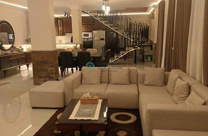 Apartment - 3 Bedrooms - 3 Bathrooms for sale in Doctor Yassin Abdel Ghaffar St. - Area C - Ganoob El Acadimia - New Cairo City - Cairo