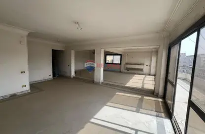 Apartment - 2 Bedrooms - 2 Bathrooms for sale in Al Haram  St. - Giza District - Ganoub El Giza - Giza