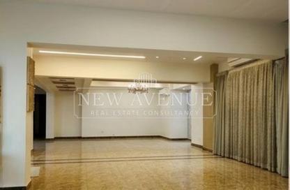 محل - استوديو - 1 حمام للبيع في شارع امتداد مكرم عبيد - مساكن المهندسين - مدينة نصر - القاهرة