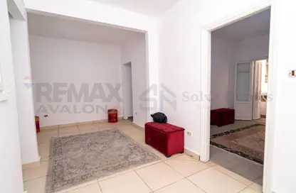 Apartment - 2 Bedrooms - 1 Bathroom for sale in Ahmed Basha Turk St. - Fleming - Hay Sharq - Alexandria