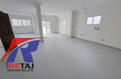 Apartment - 3 Bedrooms - 1 Bathroom for rent in Abdel Hay Hegazy St. - 8th Zone - Nasr City - Cairo