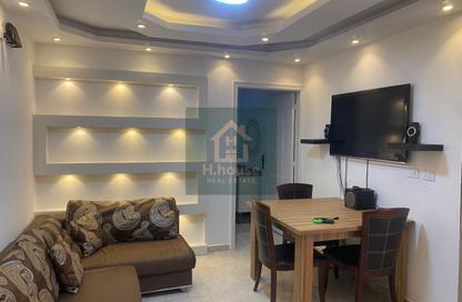 Apartment - 2 Bedrooms - 1 Bathroom for rent in El Rehab Extension - Al Rehab - New Cairo City - Cairo