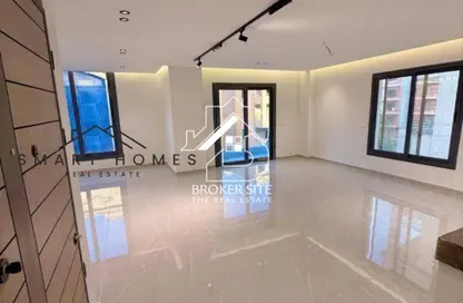 Apartment - 3 Bedrooms - 3 Bathrooms for rent in Al Khamayel city - Sheikh Zayed Compounds - Sheikh Zayed City - Giza