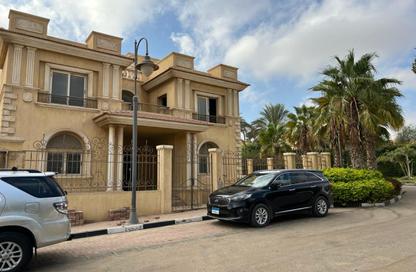 Villa - 5 Bedrooms - 5 Bathrooms for sale in Fountain Park - 5th Settlement Compounds - The 5th Settlement - New Cairo City - Cairo