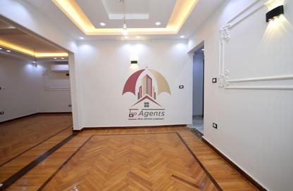 شقة - 2 غرف نوم - 1 حمام للبيع في شارع إسكندر إبراهيم - ميامي - حي اول المنتزة - الاسكندرية