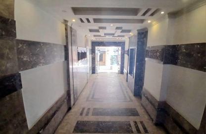 شقة - 2 غرف نوم - 1 حمام للبيع في شارع مصطفى كامل - السيوف - حي اول المنتزة - الاسكندرية