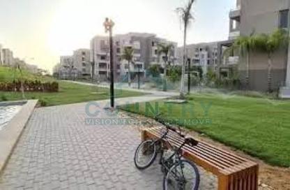Apartment - 2 Bedrooms - 2 Bathrooms for sale in Village Gardens Katameya - 5th Settlement Compounds - The 5th Settlement - New Cairo City - Cairo
