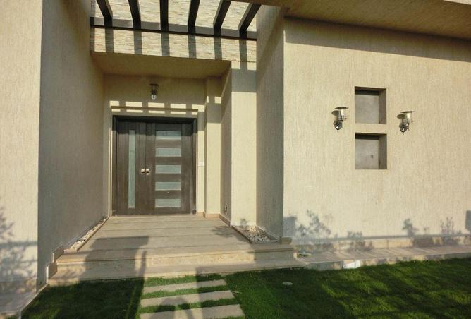 54489161 - Property Main Image