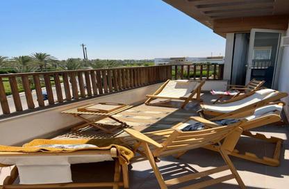 Chalet - 2 Bedrooms - 2 Bathrooms for rent in Almaza Bay - Qesm Marsa Matrouh - North Coast
