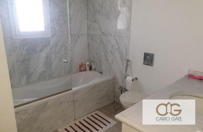 Apartment - 4 Bedrooms - 4 Bathrooms for rent in Al Gabalaya St. - Zamalek - Cairo