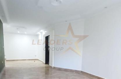 Apartment - 3 Bedrooms - 1 Bathroom for rent in Al Geish Road - Camp Chezar - Hay Wasat - Alexandria