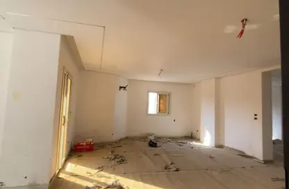 شقة - 3 غرف نوم - 1 حمام للبيع في شارع النوادي - حدائق اكتوبر - مدينة 6 أكتوبر - الجيزة