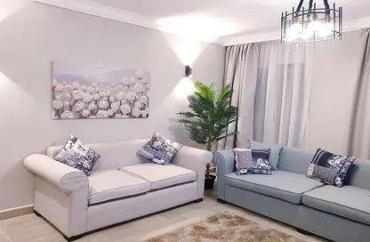 شقة - 3 غرف نوم - 2 حمامات للايجار في حى القرنفل - التجمع الخامس - مدينة القاهرة الجديدة - القاهرة