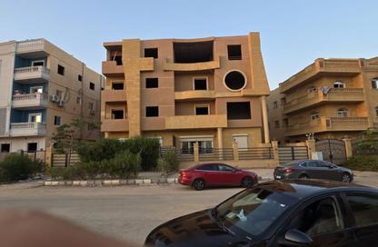 شقة - 3 غرف نوم - 3 حمامات للبيع في المجاورة الثالثة - الحي الثالث شرق - مدينة الشروق - القاهرة