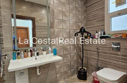 Apartment - 4 Bedrooms - 4 Bathrooms for sale in Al Patio 5 - El Patio - El Shorouk Compounds - Shorouk City - Cairo