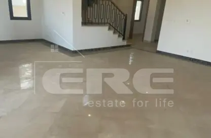 فيلا - 3 غرف نوم - 3 حمامات للايجار في ليفانا - اب تاون كايرو - المقطم - القاهرة