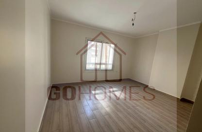 Apartment - 2 Bedrooms - 2 Bathrooms for sale in Zahraa El Maadi - Hay El Maadi - Cairo