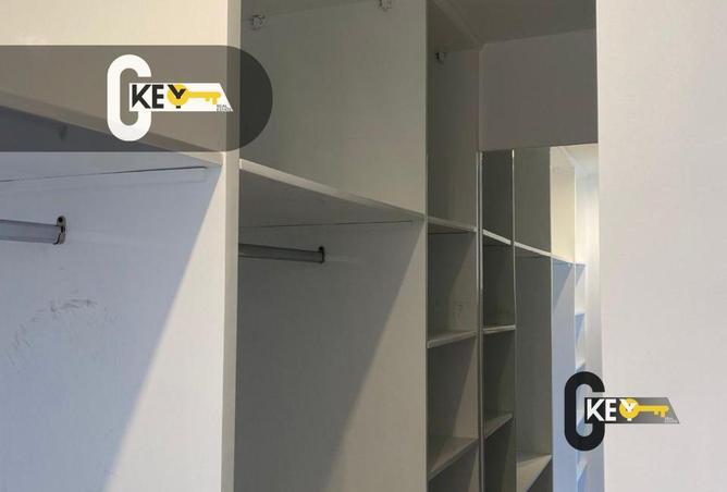 72710229 - Property Image 3