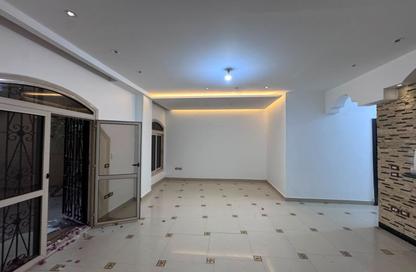 Apartment - 3 Bedrooms - 3 Bathrooms for rent in Ganoob El Acadimia - New Cairo City - Cairo