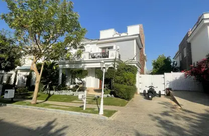 Villa - 5 Bedrooms - 4 Bathrooms for sale in Mountain View 1 - 5th Settlement Compounds - The 5th Settlement - New Cairo City - Cairo