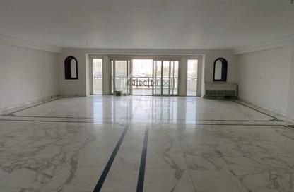Office Space - Studio - 4 Bathrooms for rent in Mohamed Mazhar St. - Zamalek - Cairo