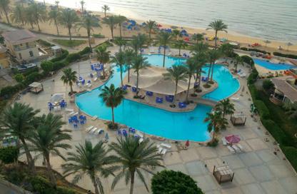 Chalet - 2 Bedrooms - 2 Bathrooms for sale in Lasirena Palm Beach - Al Ain Al Sokhna - Suez
