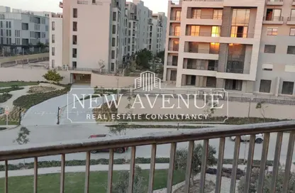 (بنتهاوس  (روف - 3 غرف نوم - 4 حمامات للبيع في ديستريكت 5 - كمبوندات التجمع الخامس - التجمع الخامس - مدينة القاهرة الجديدة - القاهرة