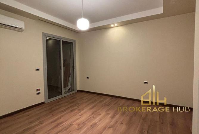 98002888 - Property Image 3