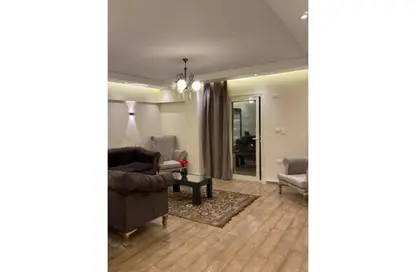 شقة - 2 غرف نوم - 1 حمام للايجار في قطامية جاردنز - كمبوندات القطامية - القطامية - مدينة القاهرة الجديدة - القاهرة