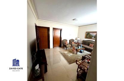 Apartment - 3 Bedrooms - 3 Bathrooms for sale in 16th District - Sheikh Zayed City - Giza
