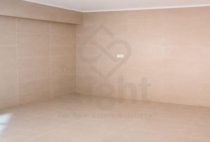 84512777 - Property Image 3