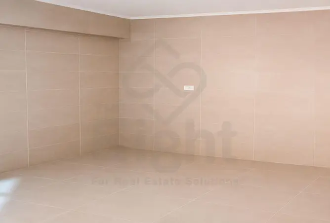84512777 - Property Image 3