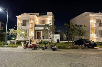 Villa - 4 Bedrooms - 4 Bathrooms for sale in Mountain View October Park - 6th District - 6 October City - Giza