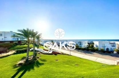 Chalet - 3 - 2 for sale in Direction White - Ras Al Hekma - North Coast