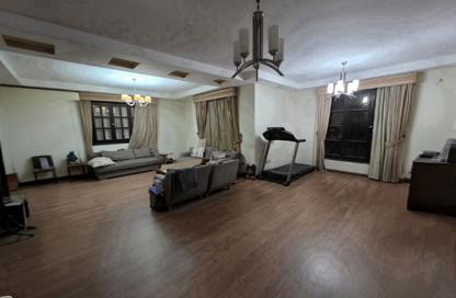 Apartment - 3 Bedrooms - 2 Bathrooms for sale in Dr Al Batrawy St. - 1st Zone - Nasr City - Cairo